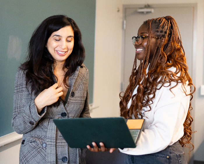 Faculty mentoring student