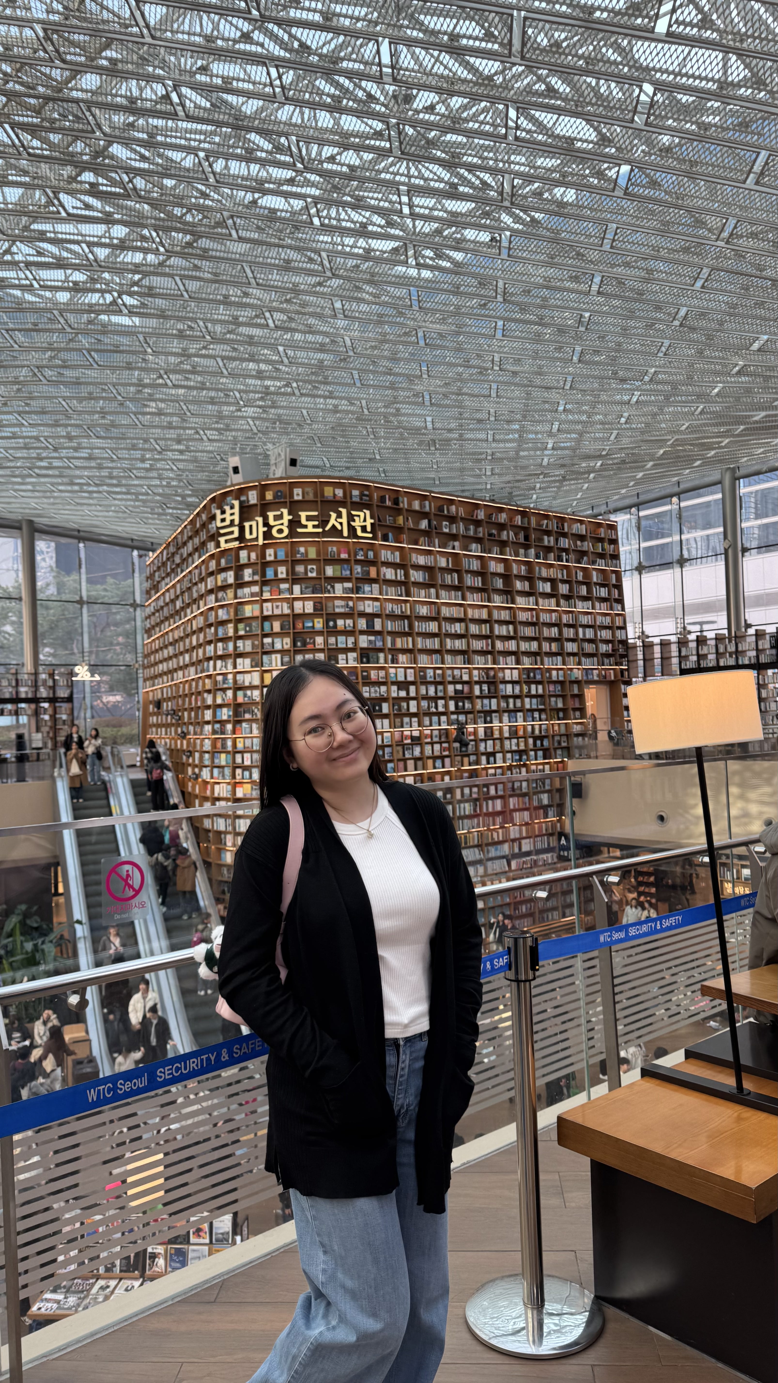 Roathnika in the COEX Starfield Library