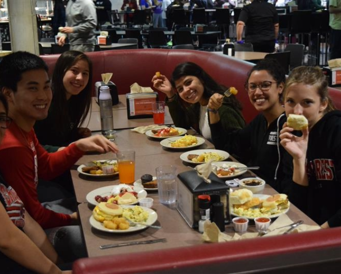sytudents enjoy late night breakfast